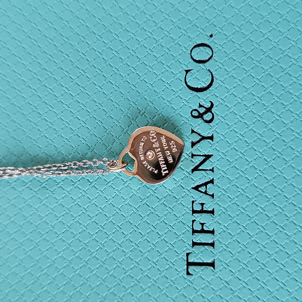 Silver Necklace With Packaging